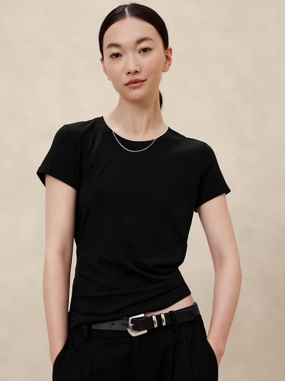 NWT Banana Republic Timeless Crew Neck Tee Shirt - Black